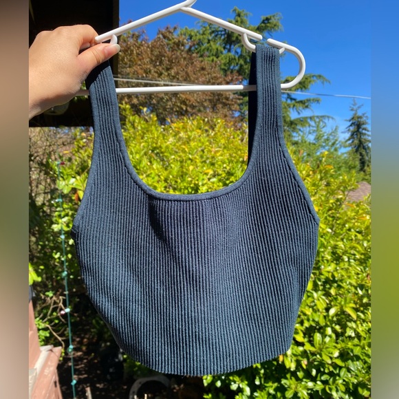 Babaton sculpt knit top - Picture 2 of 4